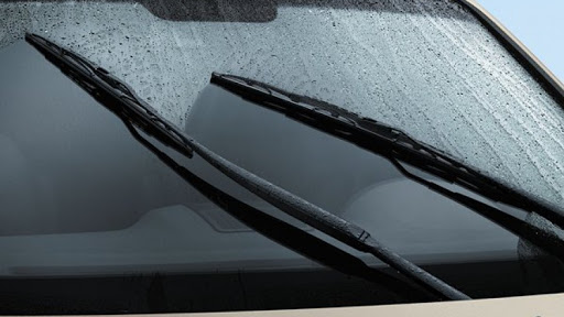 Four Tips to Avoid A Broken Windshield This Winter